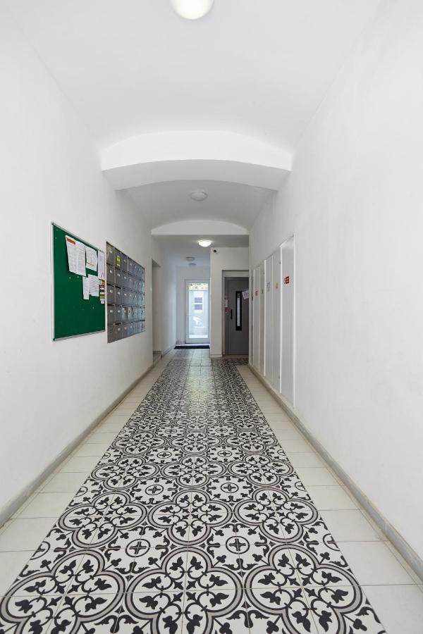 Prague Friendly Apartments In プラハ エクステリア 写真