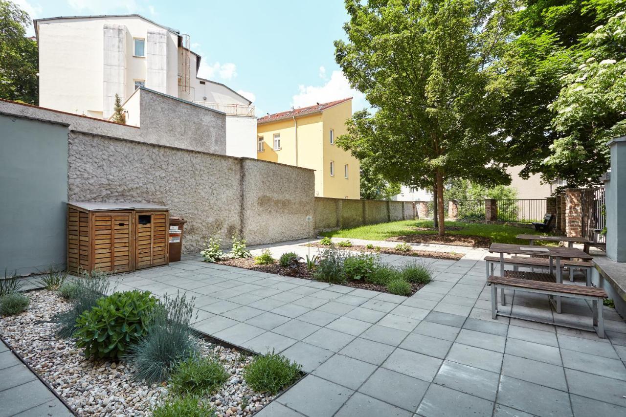 Prague Friendly Apartments In プラハ エクステリア 写真