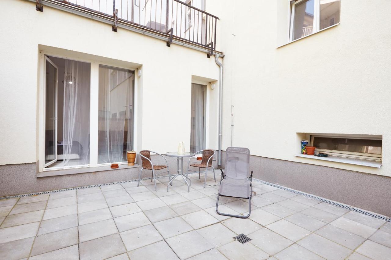 Prague Friendly Apartments In プラハ エクステリア 写真