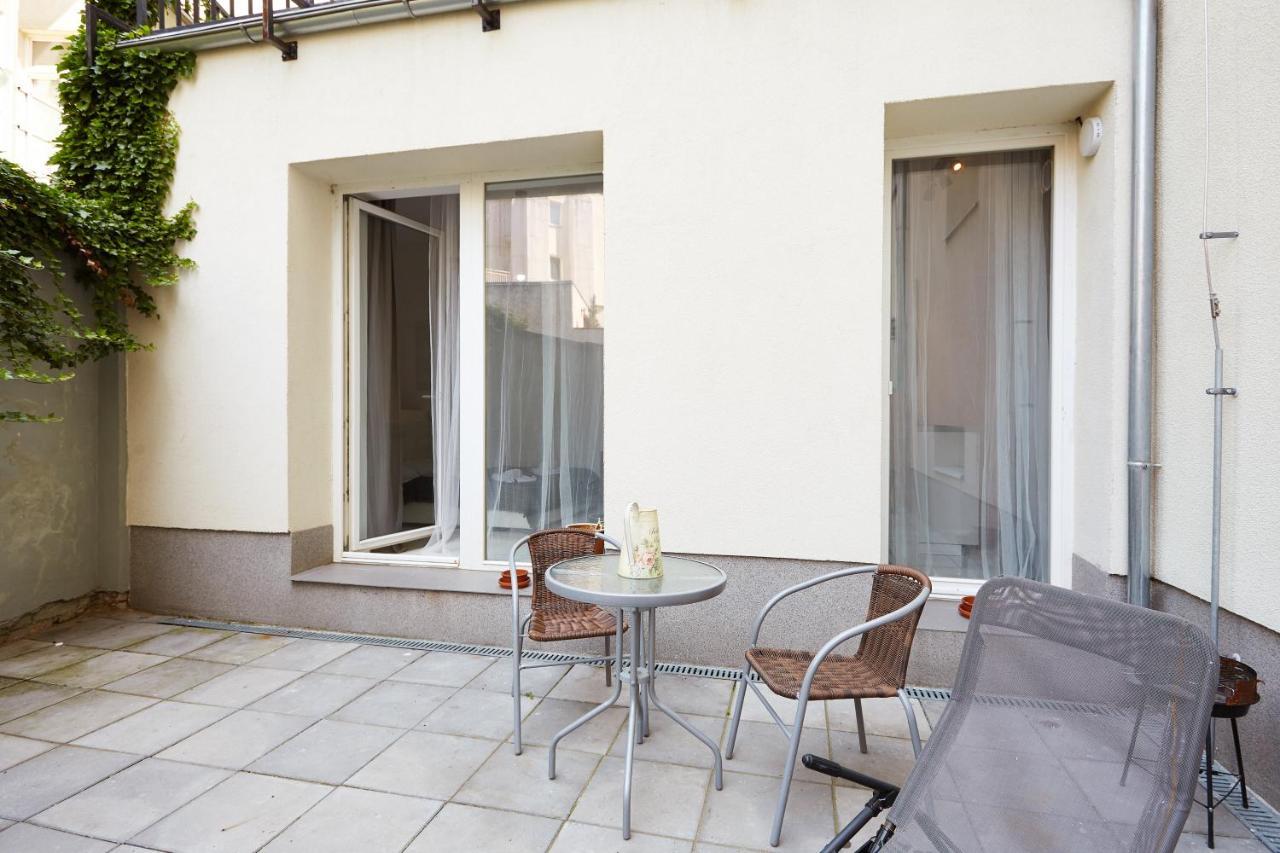 Prague Friendly Apartments In プラハ エクステリア 写真