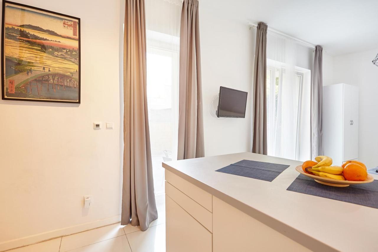 Prague Friendly Apartments In プラハ エクステリア 写真