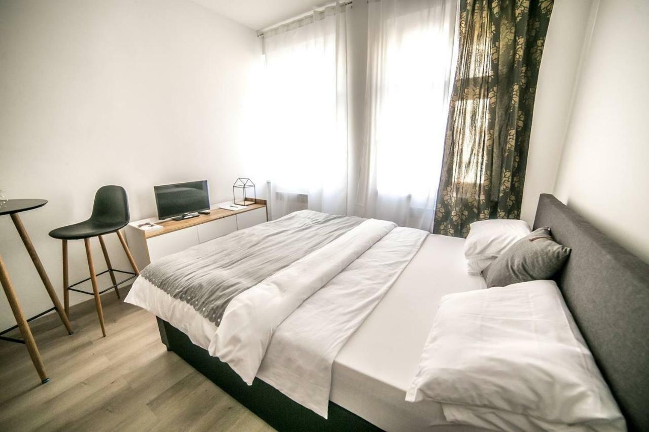 Prague Friendly Apartments In プラハ エクステリア 写真