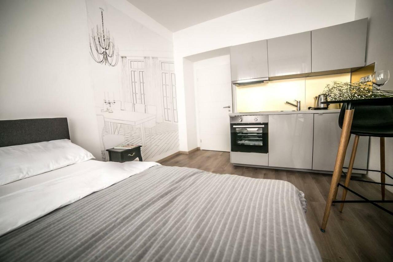 Prague Friendly Apartments In プラハ エクステリア 写真