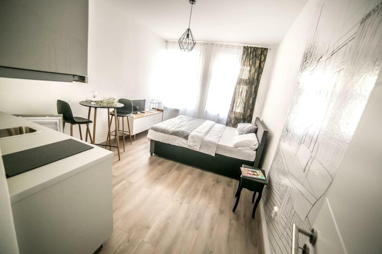 Prague Friendly Apartments In プラハ エクステリア 写真