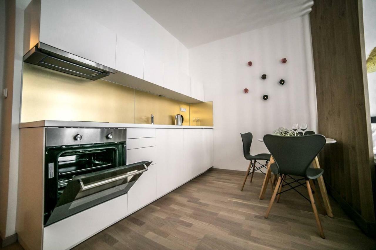 Prague Friendly Apartments In プラハ エクステリア 写真